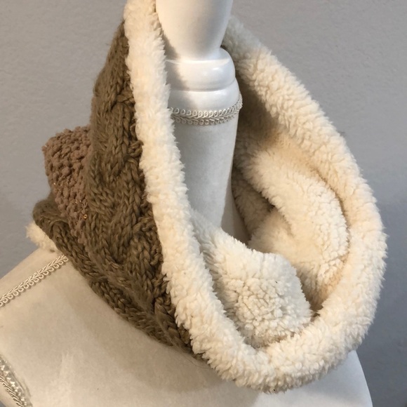 Infinity scarf - Picture 1 of 5